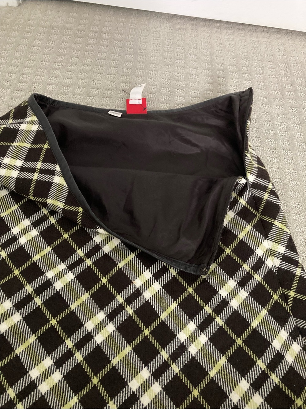 Anne Klein wool skirt - Picture 8 of 8